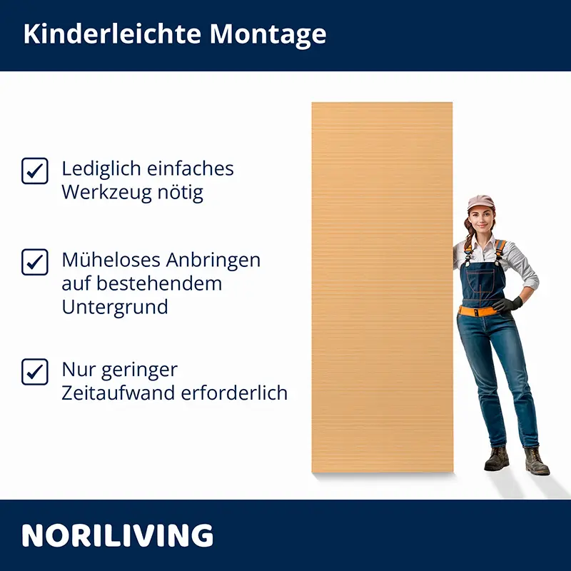 Frau zeigt Holzpaneel und Hinweise zur Montage