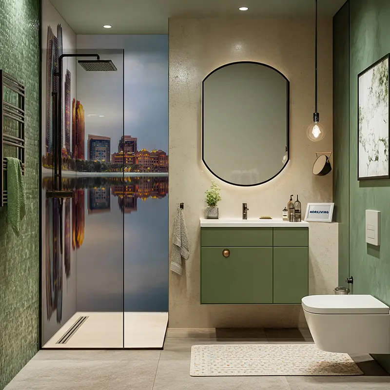 Grünes Badezimmer mit Glasdusche und Stadtmotiv