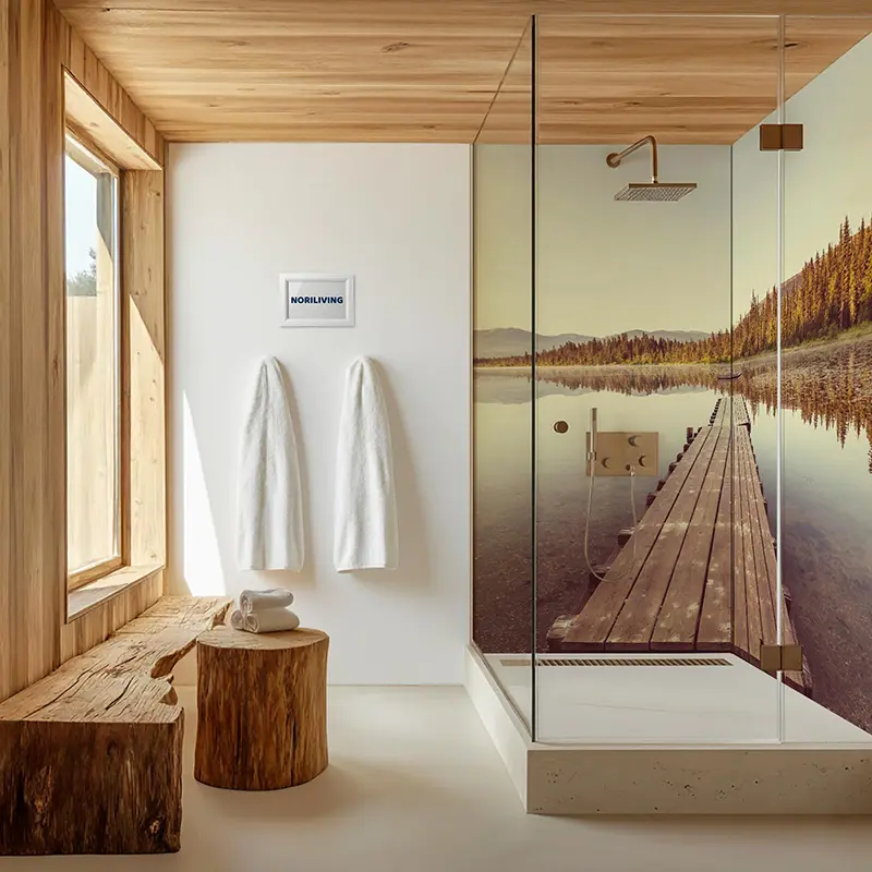 Helles Natur-Bad mit Holzbank, Handtüchern und Steg-Duschmot