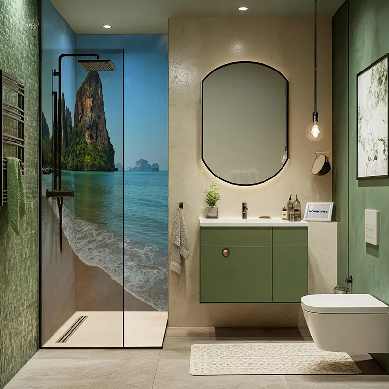 Badezimmer mit grüner Badmöbelserie und Strandmotiv