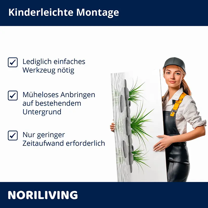 Handwerkerin trägt dekoratives Wandbild mit Pflanzenmotiv