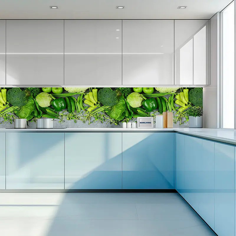Moderne Küche mit grünem Gemüse-Motiv