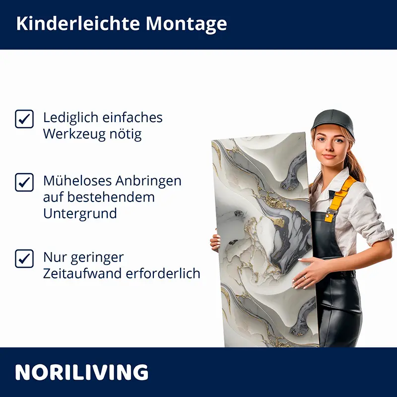 Frau hält dekoratives Wandpaneel, einfache Montage